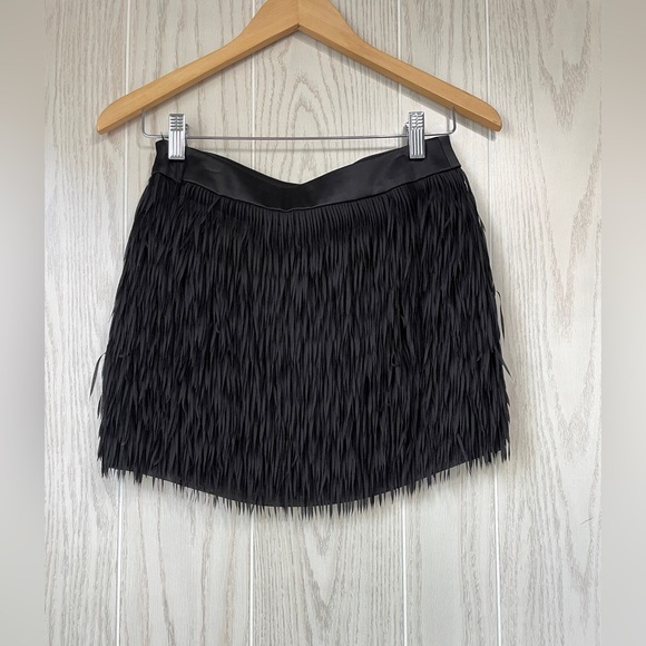 Express Fringe Black Mini Skirt Size 00/24” waist NWT - Picture 4 of 4